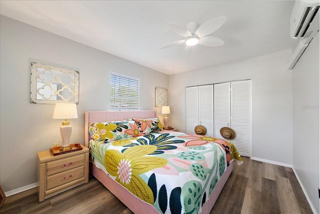 920 MYRTLE AVENUE, Venice, FL 34285