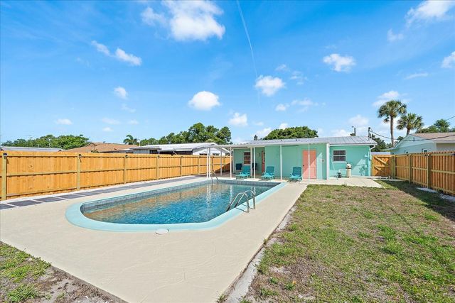920 MYRTLE AVENUE, Venice, FL 34285