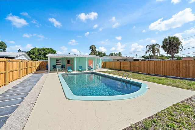 920 MYRTLE AVENUE, Venice, FL 34285
