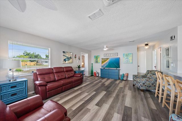 920 MYRTLE AVENUE, Venice, FL 34285