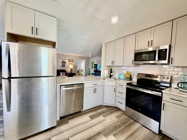 920 MYRTLE AVENUE, Venice, FL 34285
