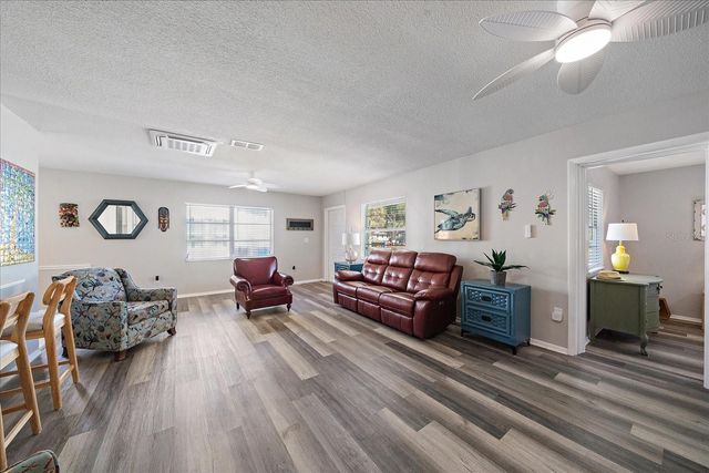 920 MYRTLE AVENUE, Venice, FL 34285