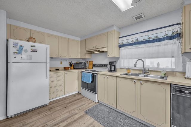 91 MAUNA LOA DRIVE, Leesburg, FL 34788