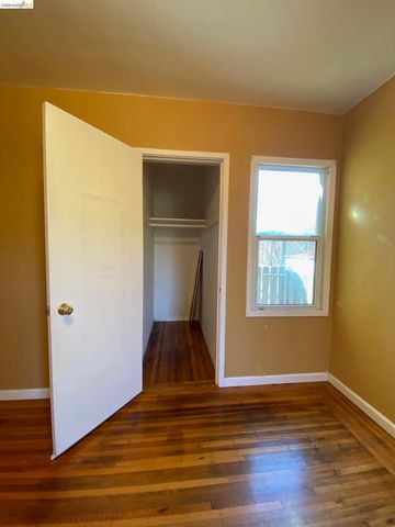 2814 Roosevelt Ave, Richmond, CA 94804
