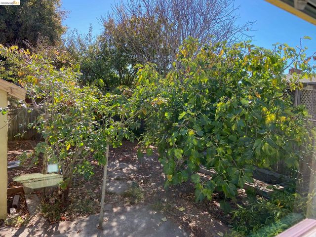 2814 Roosevelt Ave, Richmond, CA 94804