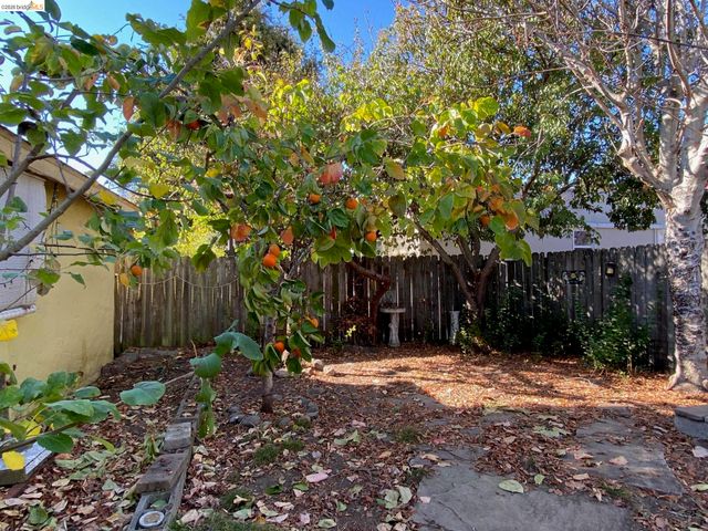 2814 Roosevelt Ave, Richmond, CA 94804