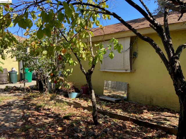 2814 Roosevelt Ave, Richmond, CA 94804