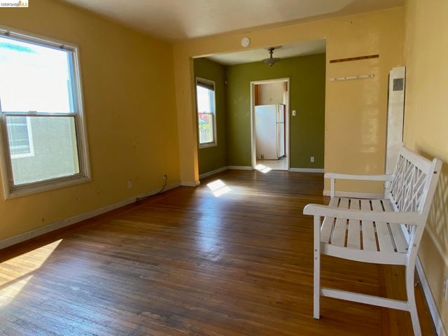 2814 Roosevelt Ave, Richmond, CA 94804