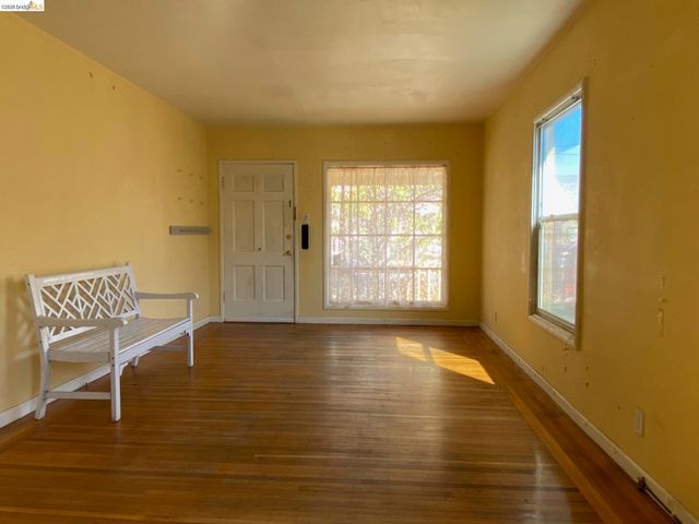 2814 Roosevelt Ave, Richmond, CA 94804