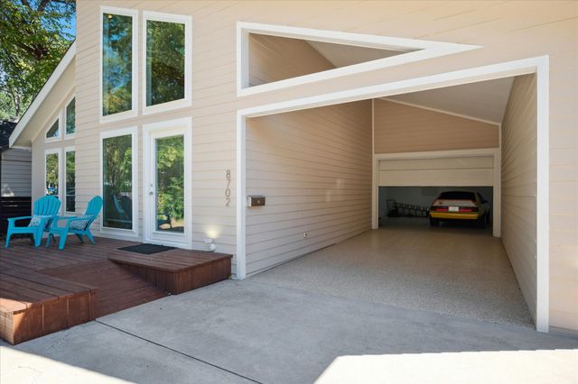 8702 San Fernando Way, Dallas, TX 75218