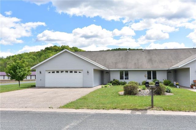 101 Baileyville Court, Knapp, WI 54749