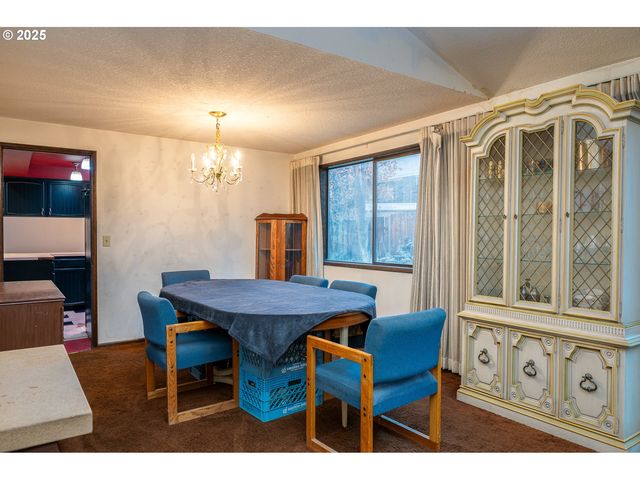 6170 Sw CHERRYHILL Dr, Beaverton, OR 97008