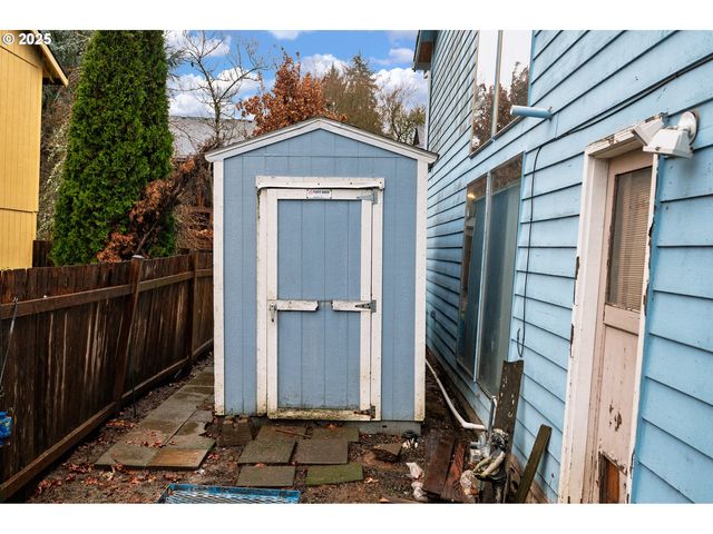 6170 Sw CHERRYHILL Dr, Beaverton, OR 97008