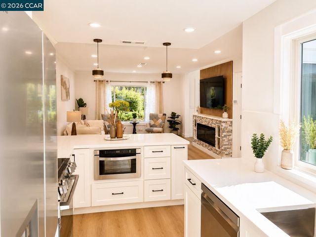 2045 Pine Knoll Drive 6, Walnut Creek, CA 94595