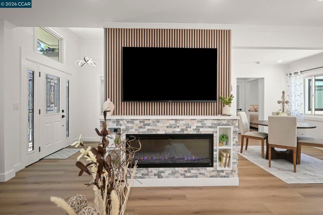 2045 Pine Knoll Drive 6, Walnut Creek, CA 94595