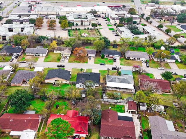 916 Kelley Drive, Everman, TX 76140