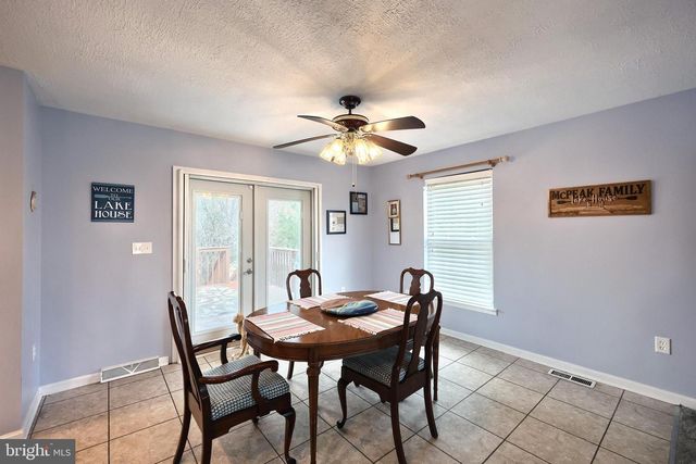 15 SEDGWICK DR, East Berlin, PA 17316