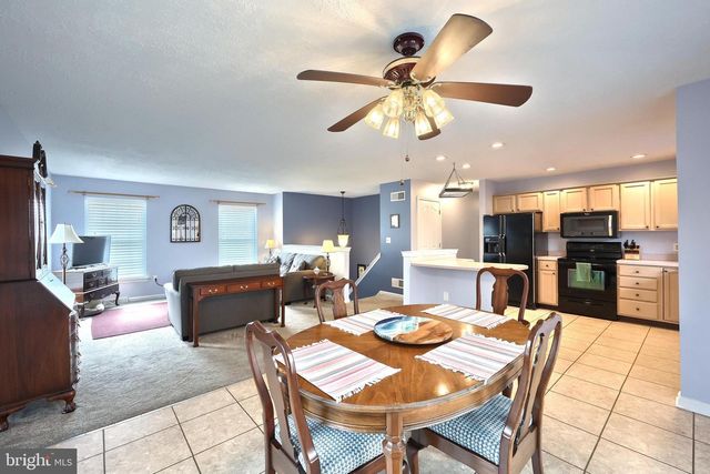 15 SEDGWICK DR, East Berlin, PA 17316