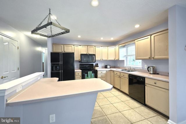 15 SEDGWICK DR, East Berlin, PA 17316