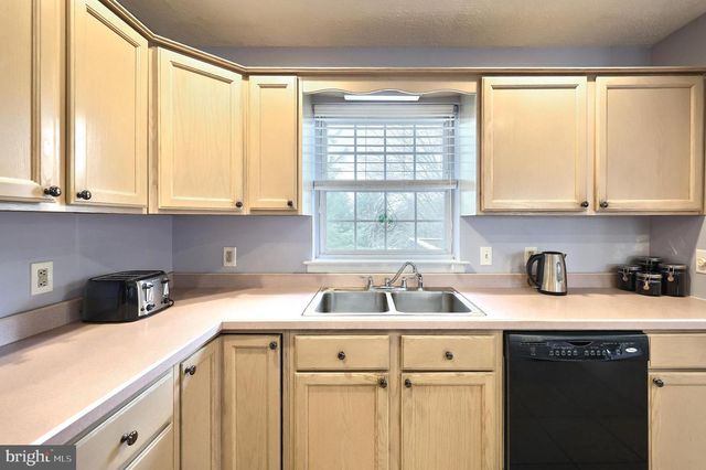 15 SEDGWICK DR, East Berlin, PA 17316