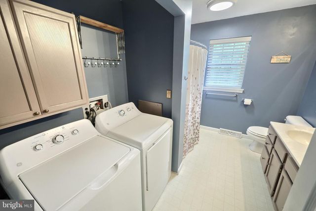 15 SEDGWICK DR, East Berlin, PA 17316