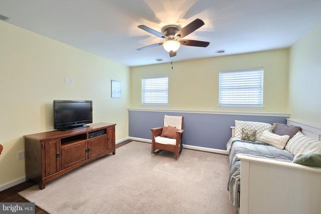 15 SEDGWICK DR, East Berlin, PA 17316