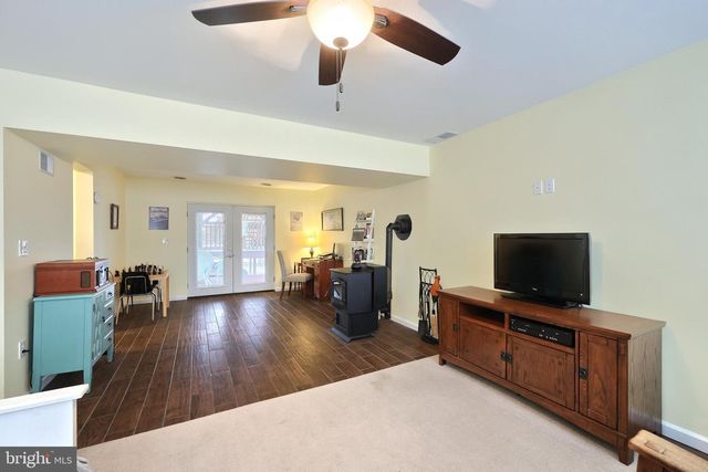 15 SEDGWICK DR, East Berlin, PA 17316