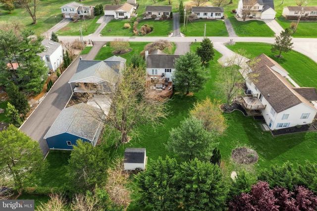 15 SEDGWICK DR, East Berlin, PA 17316