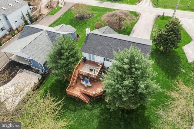 15 SEDGWICK DR, East Berlin, PA 17316