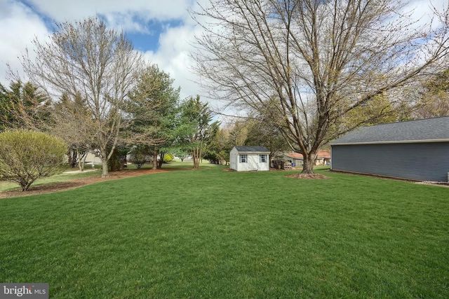 15 SEDGWICK DR, East Berlin, PA 17316