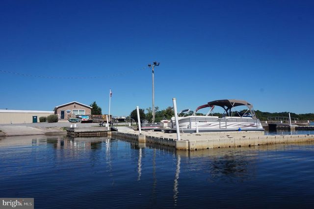 15 SEDGWICK DR, East Berlin, PA 17316