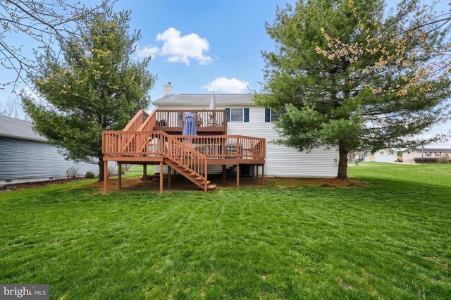 15 SEDGWICK DR, East Berlin, PA 17316