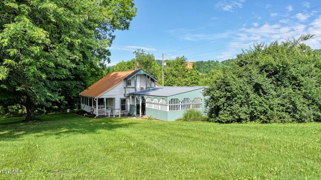 145 Stanley Valley Road, Rogersville, TN 37857