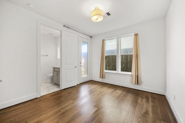 2234 Lou Ellen Lane D, Houston, TX 77018