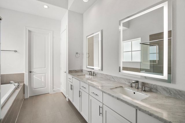 2234 Lou Ellen Lane D, Houston, TX 77018