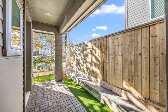 2234 Lou Ellen Lane D, Houston, TX 77018