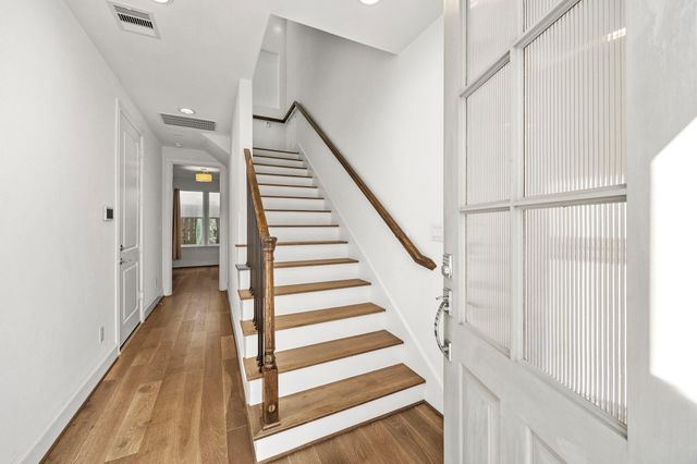 2234 Lou Ellen Lane D, Houston, TX 77018