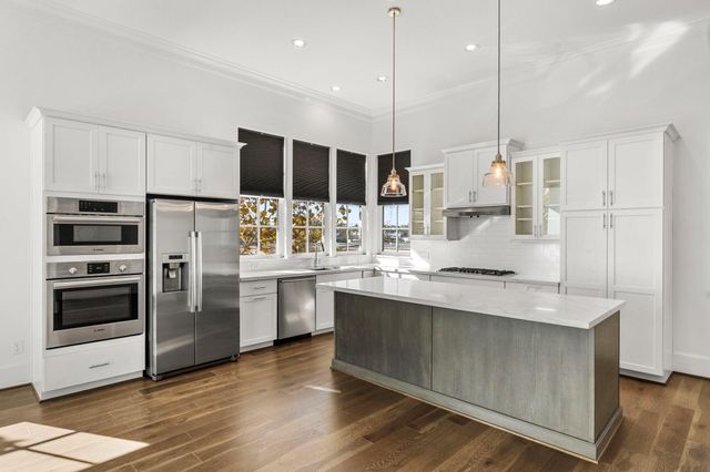 2234 Lou Ellen Lane D, Houston, TX 77018