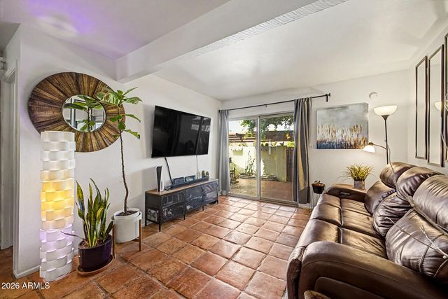 1127 E BELMONT Avenue, Phoenix, AZ 85020