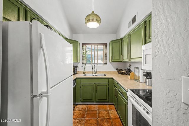 1127 E BELMONT Avenue, Phoenix, AZ 85020