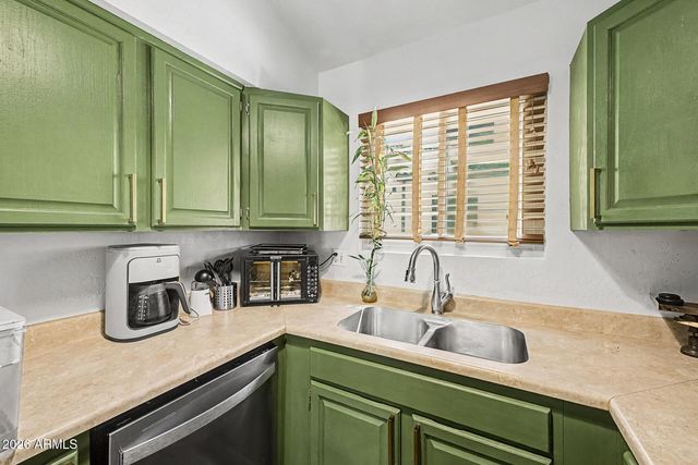 1127 E BELMONT Avenue, Phoenix, AZ 85020