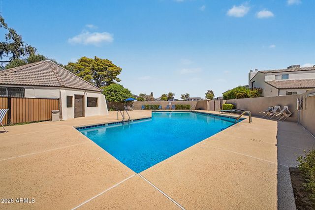 1127 E BELMONT Avenue, Phoenix, AZ 85020