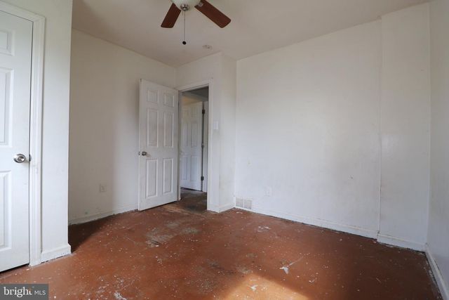 310 E CHURCH ST, Blackwood, NJ 08012