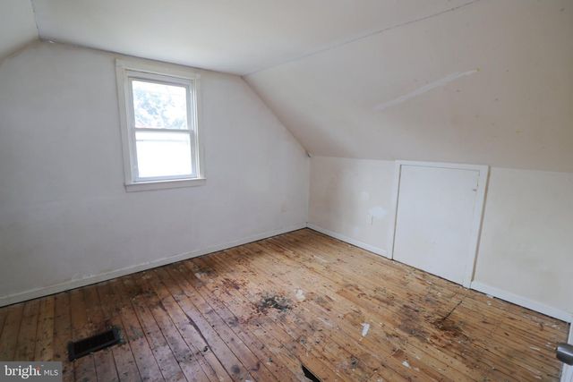 310 E CHURCH ST, Blackwood, NJ 08012