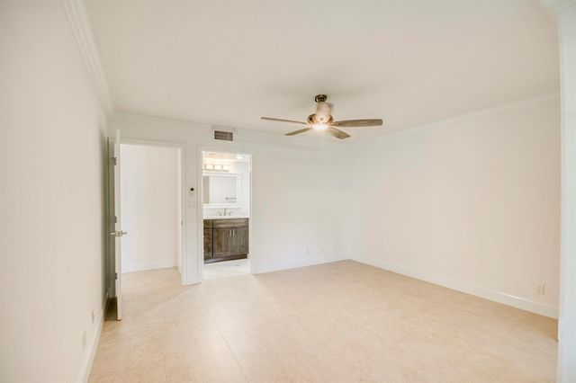 6865 Huntington Lane 105, Delray Beach, FL 33446