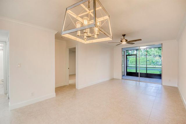6865 Huntington Lane 105, Delray Beach, FL 33446