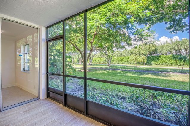 6865 Huntington Lane 105, Delray Beach, FL 33446
