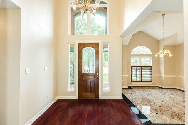 55 Mandevilla Court, Lake Jackson, TX 77566