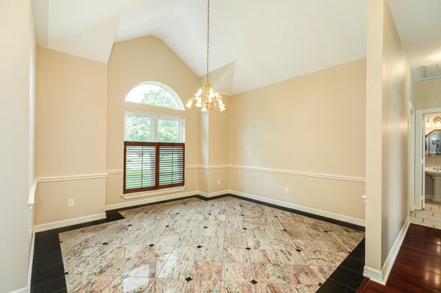 55 Mandevilla Court, Lake Jackson, TX 77566