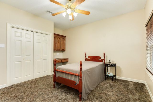 55 Mandevilla Court, Lake Jackson, TX 77566